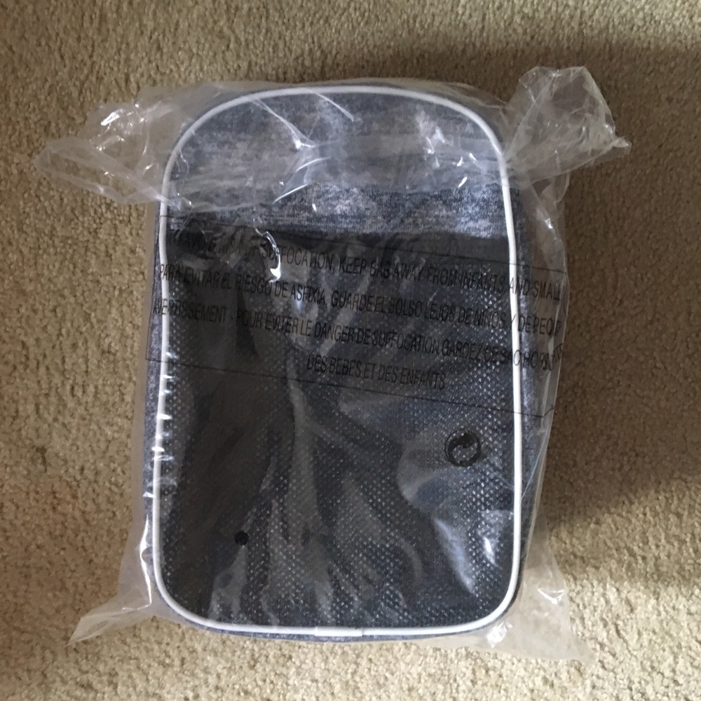 😍Adidas Originals Santiago Lunch Bag - Picture 6 of 8